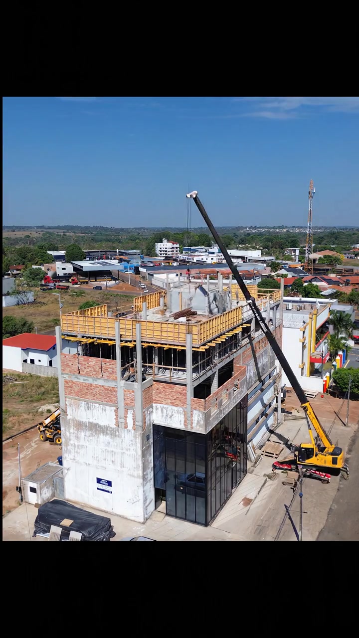 Edifício em construção visto de cima